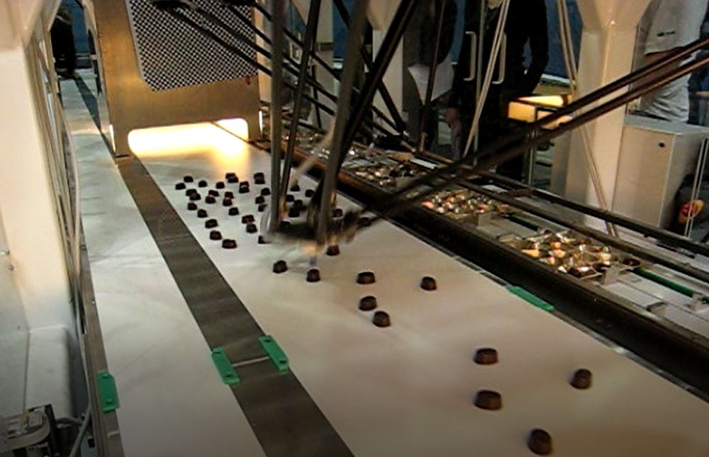巧克力食品机器人视觉分拣装盒